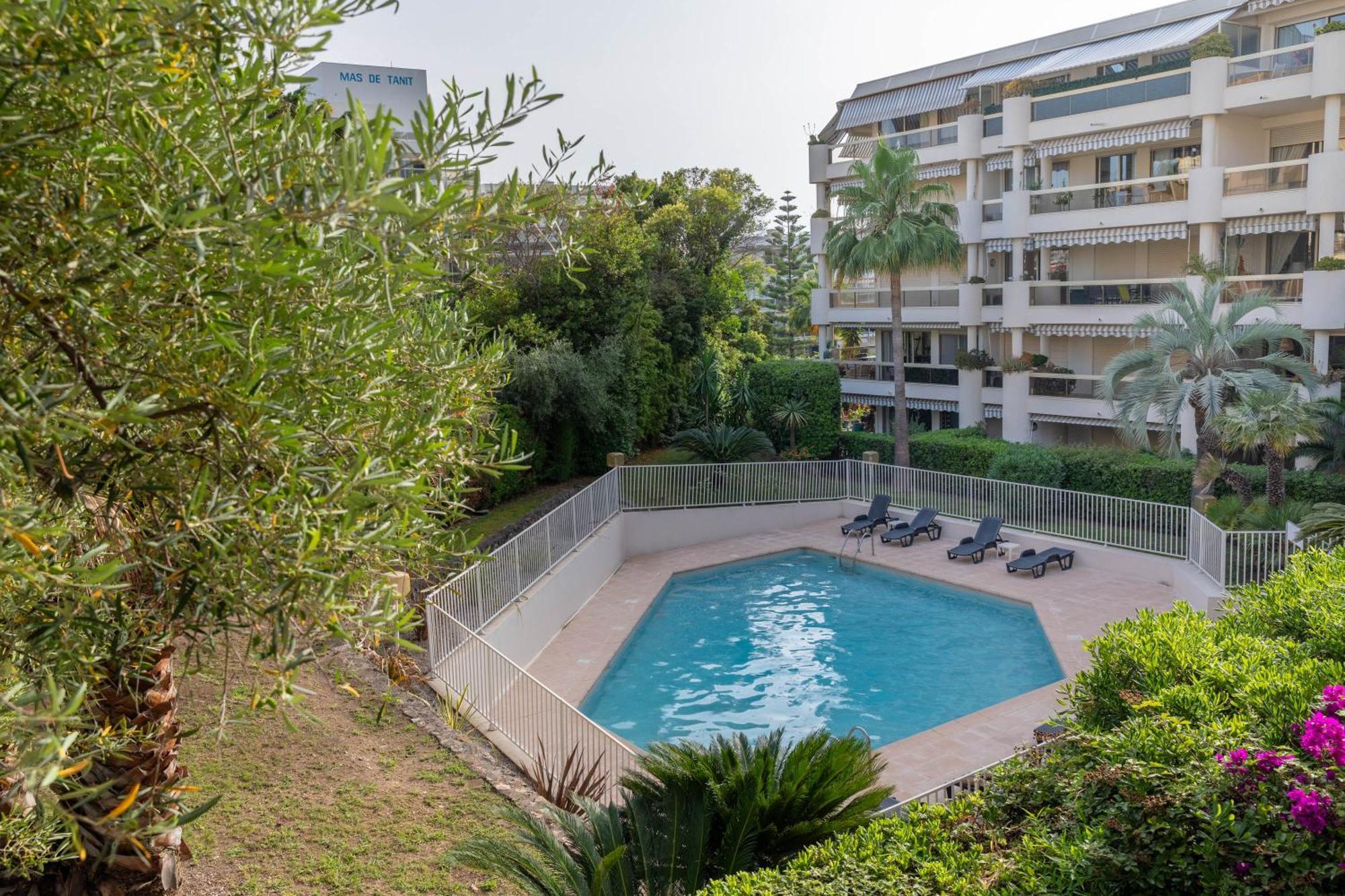 Ferienwohnung Tanit Piscine, 6 Couchages, Parking Antibes Exterior foto